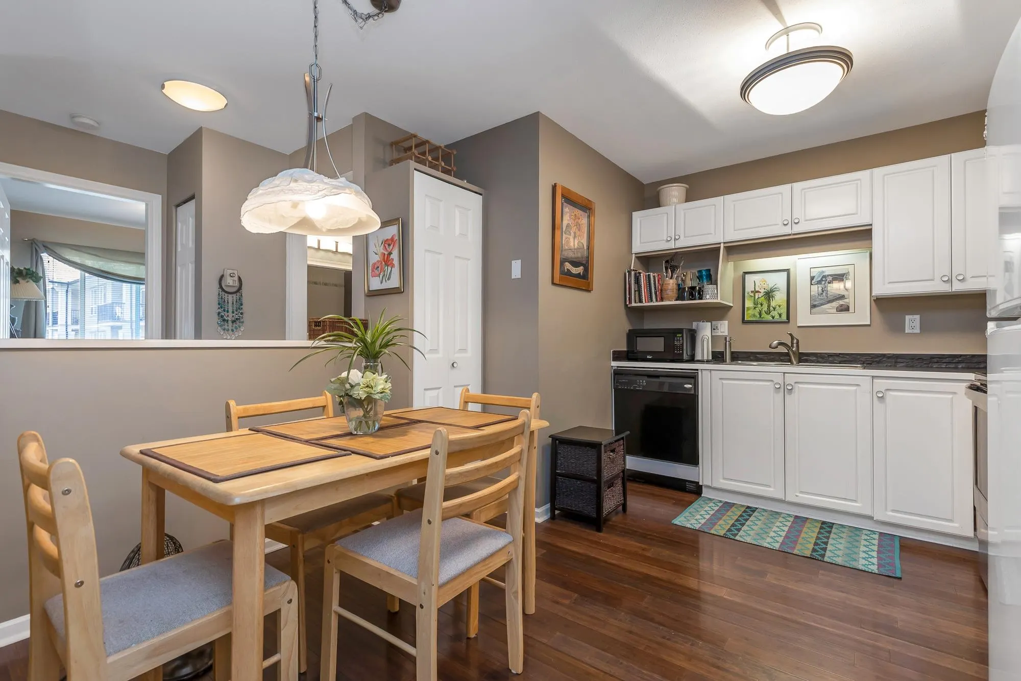 305 7554 Briskham Street