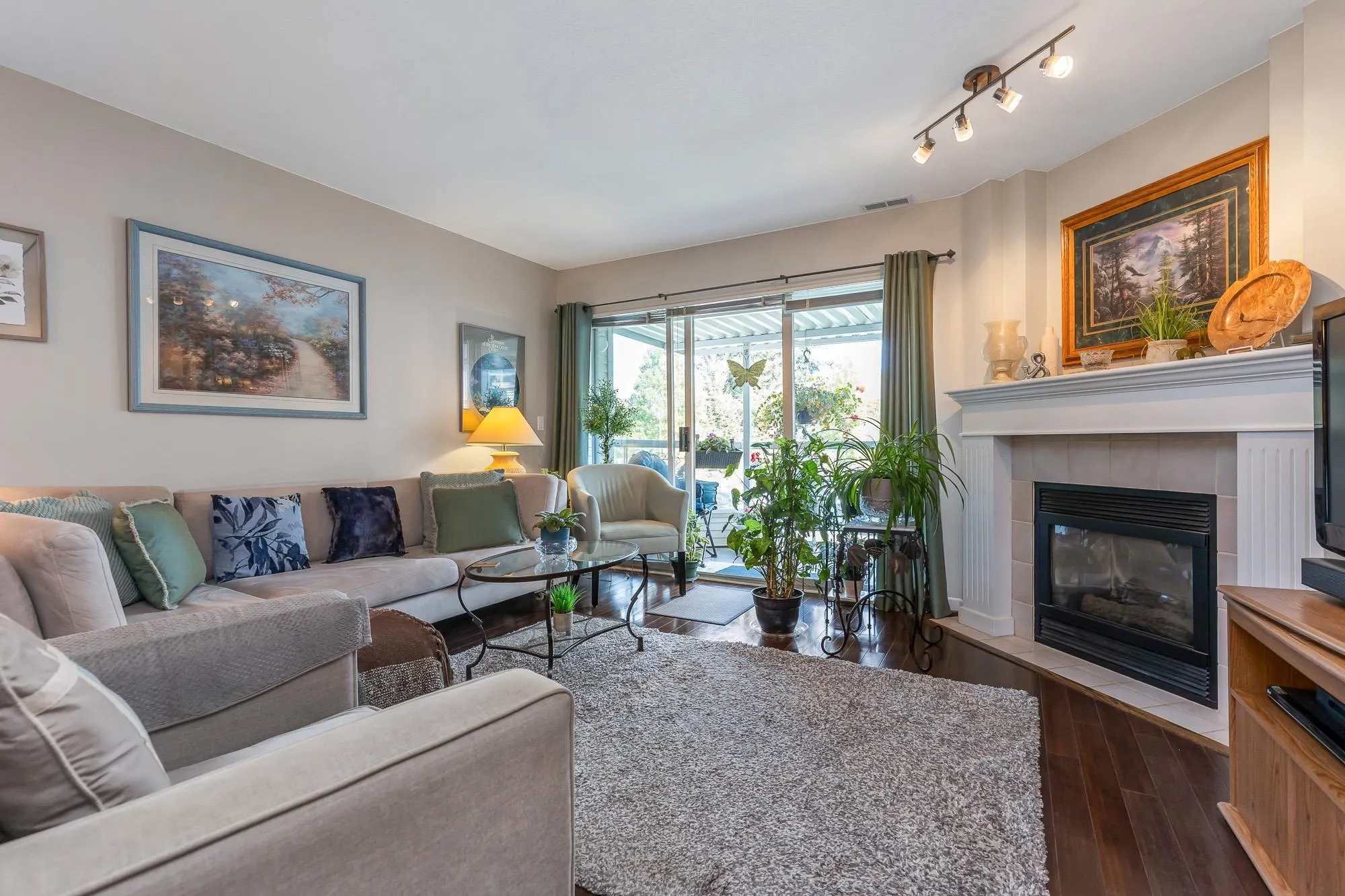 305 7554 Briskham Street