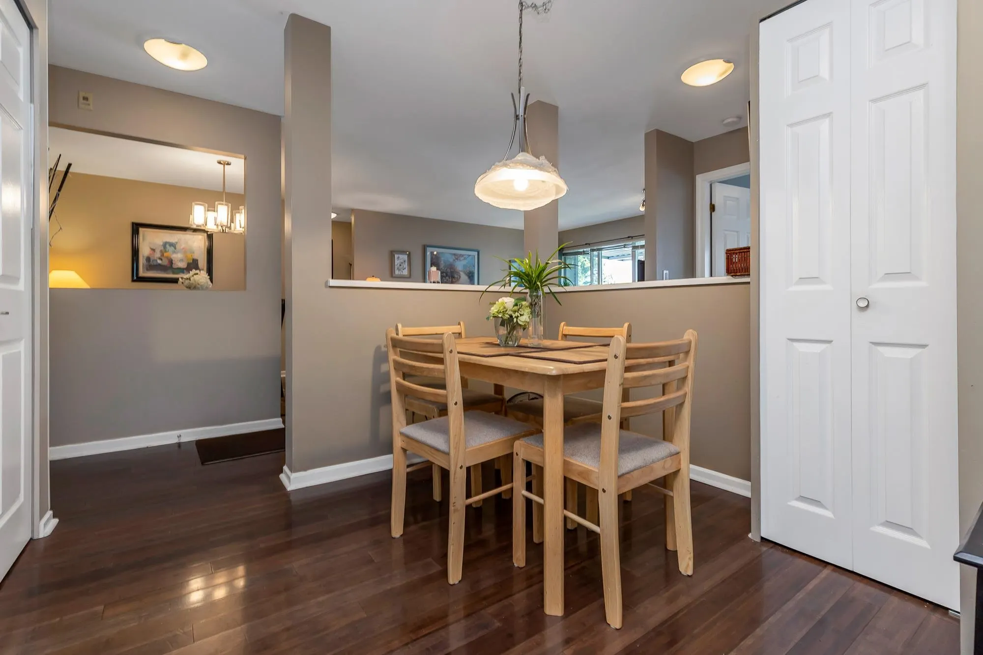 305 7554 Briskham Street