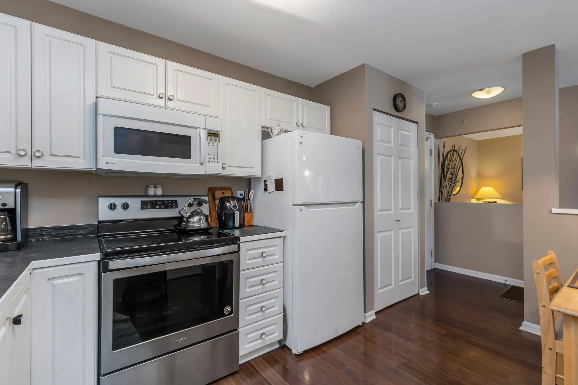 305 7554 Briskham Street