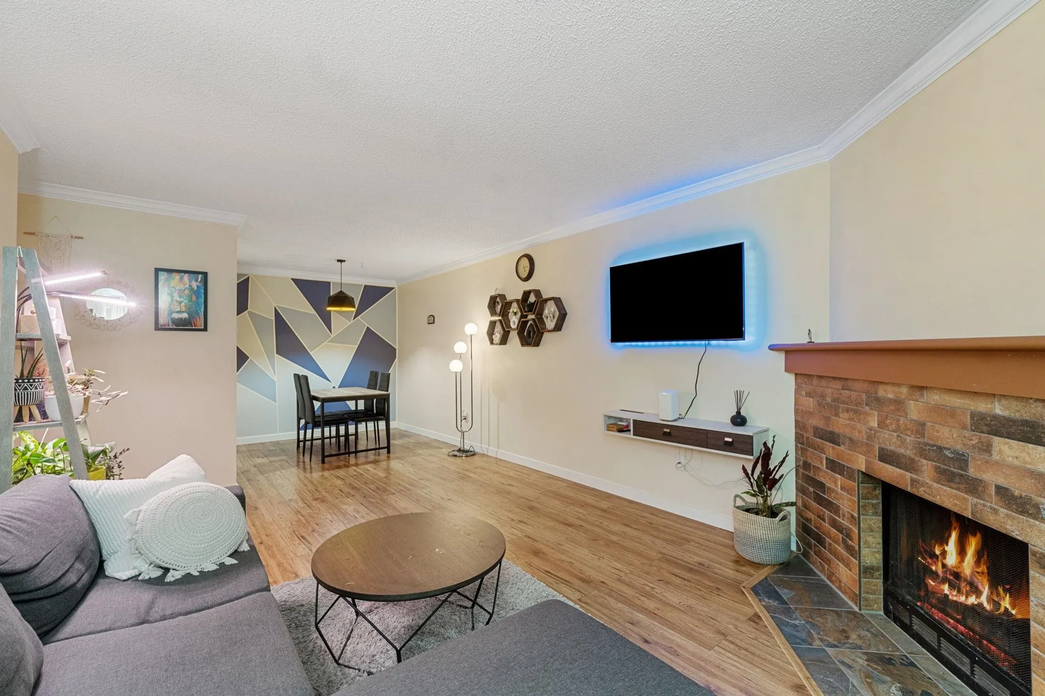 118 7431 Minoru Boulevard