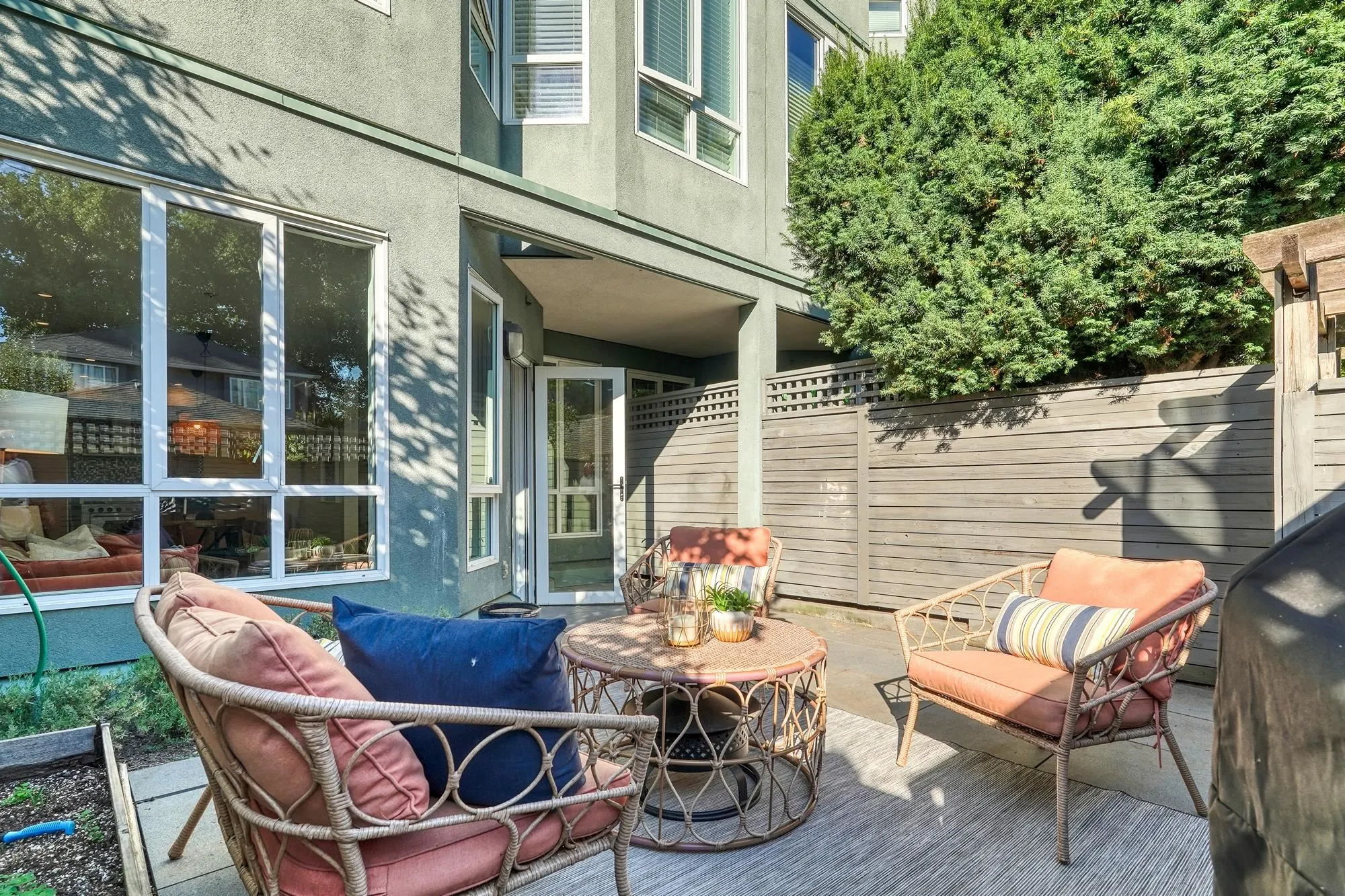 122 3440 W Broadway