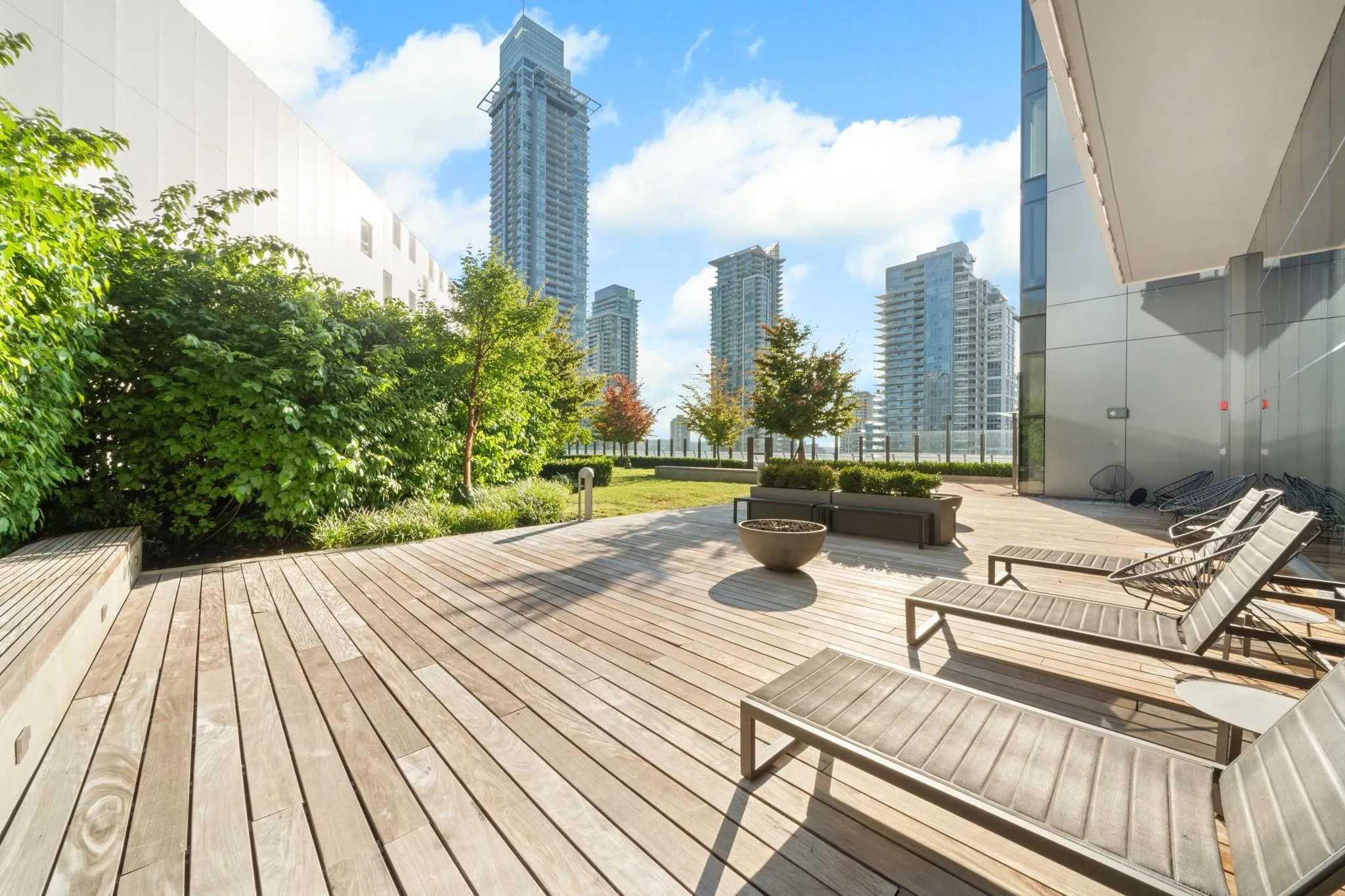 5606 4510 Halifax Way