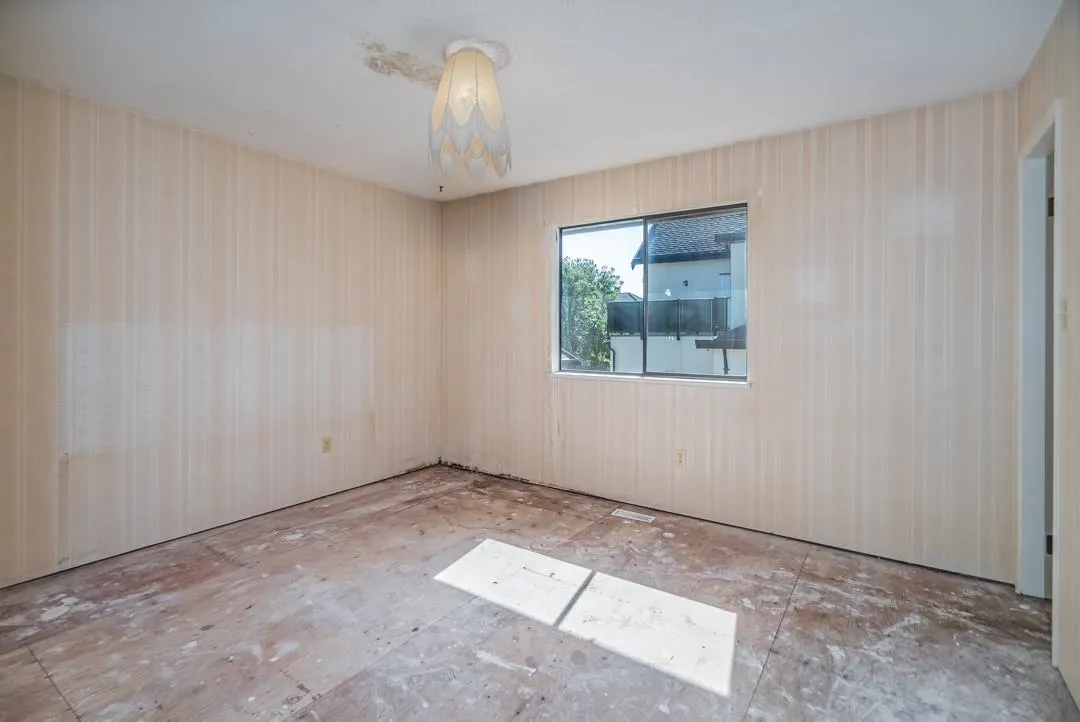 12260 85 Avenue