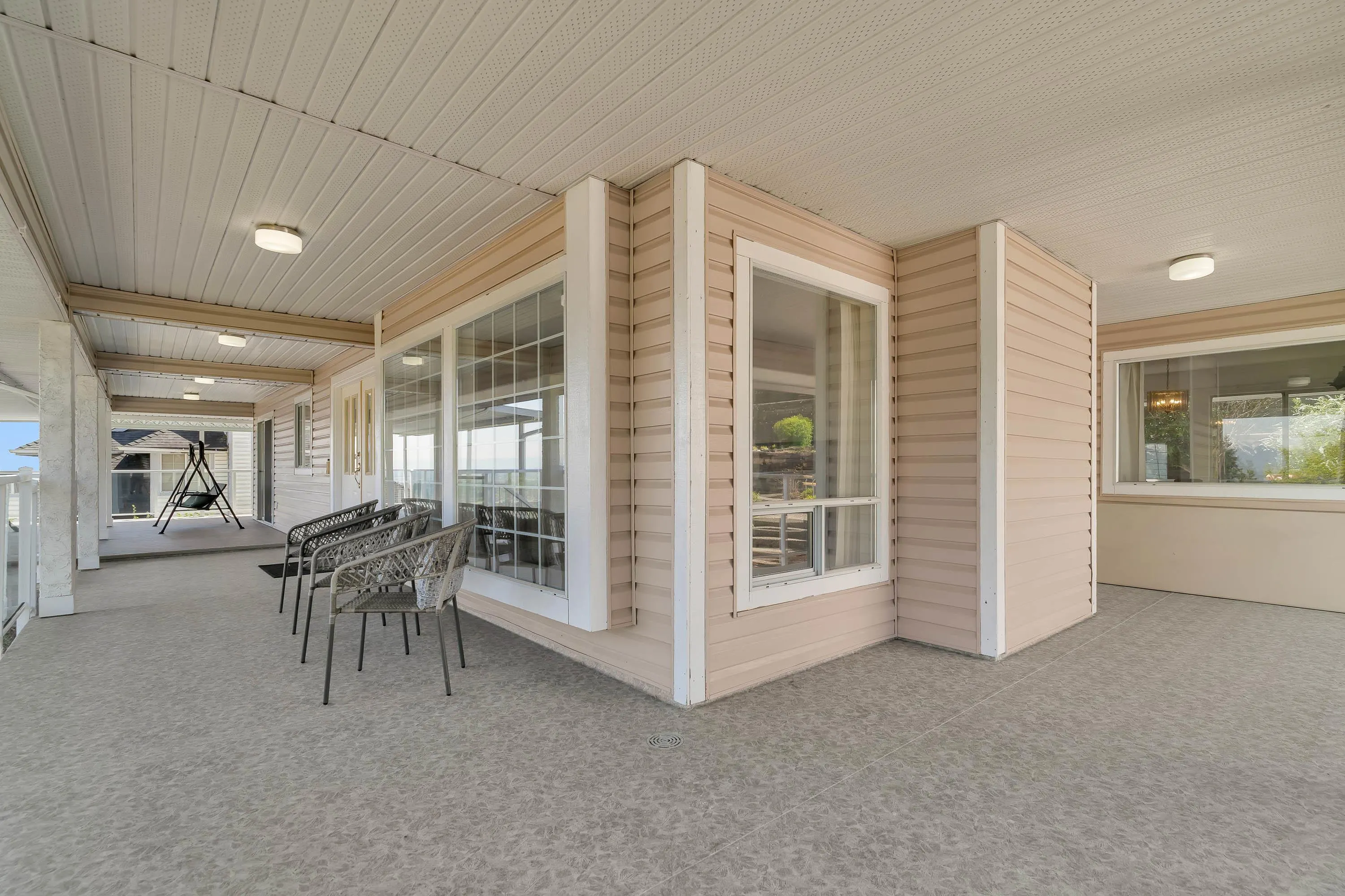 575 Clearwater Way