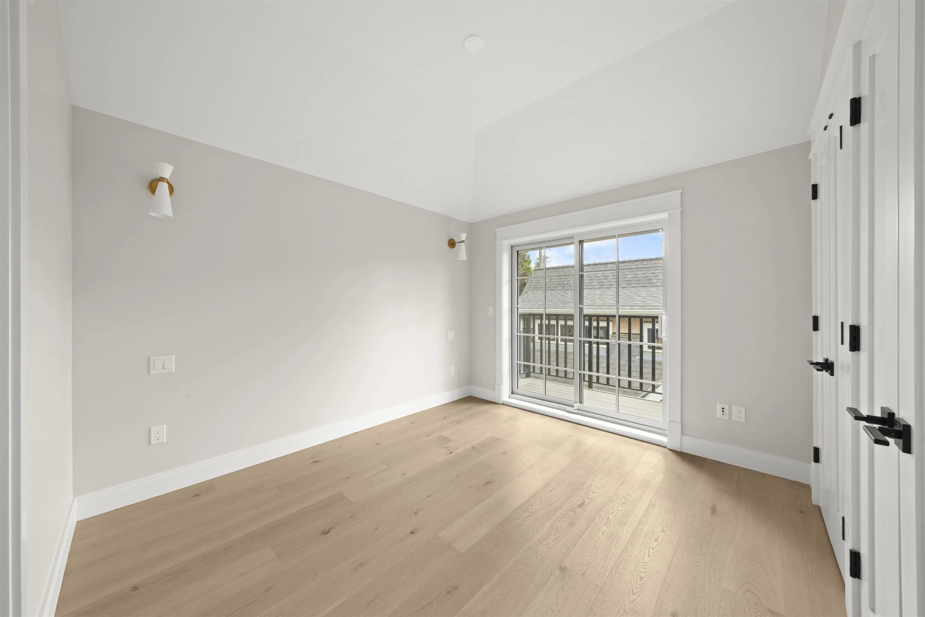 1458 W 45th Avenue