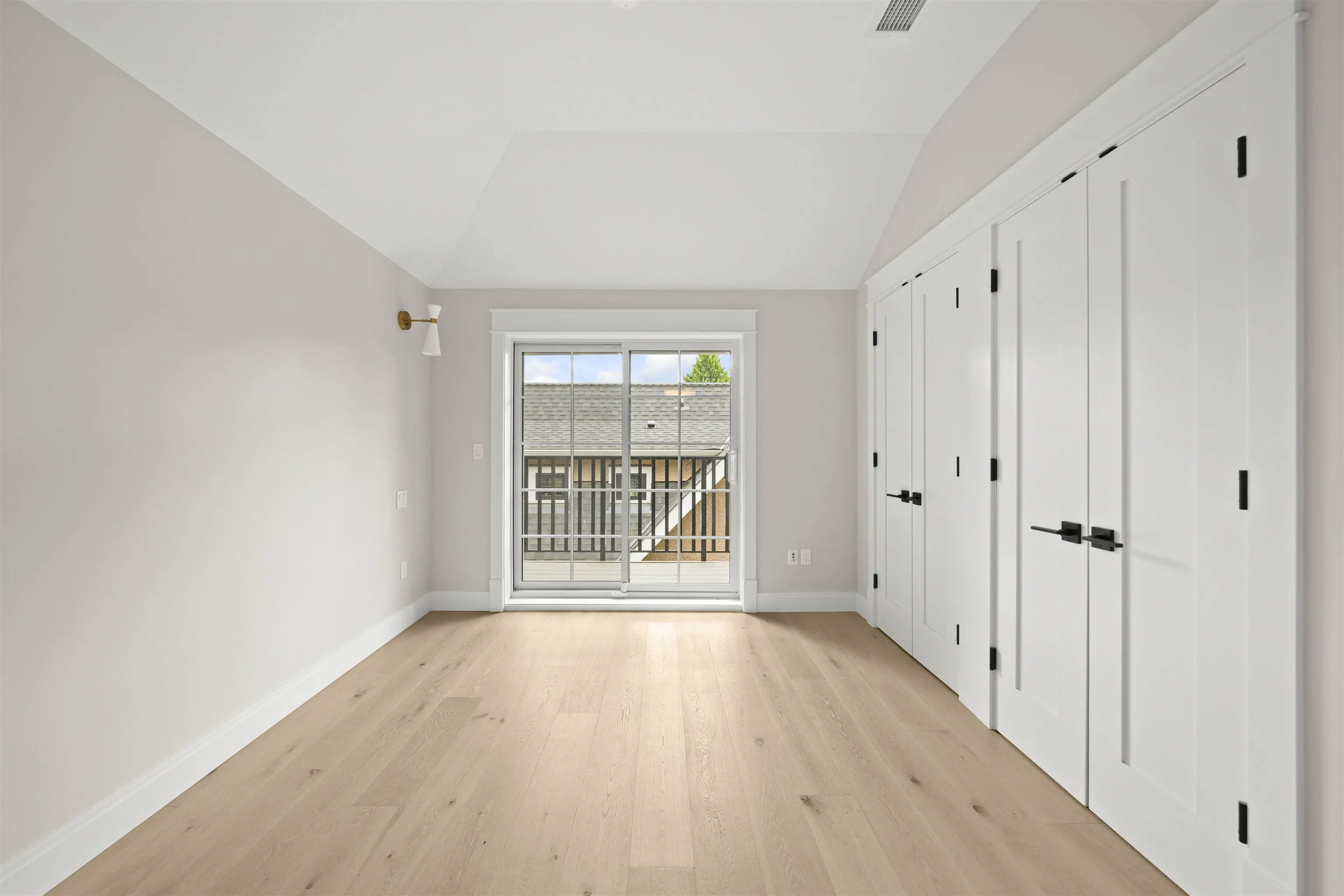 1458 W 45th Avenue
