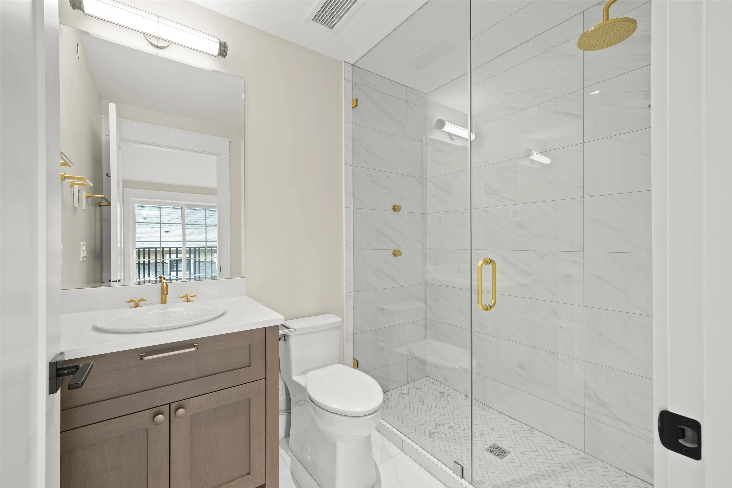 1458 W 45th Avenue