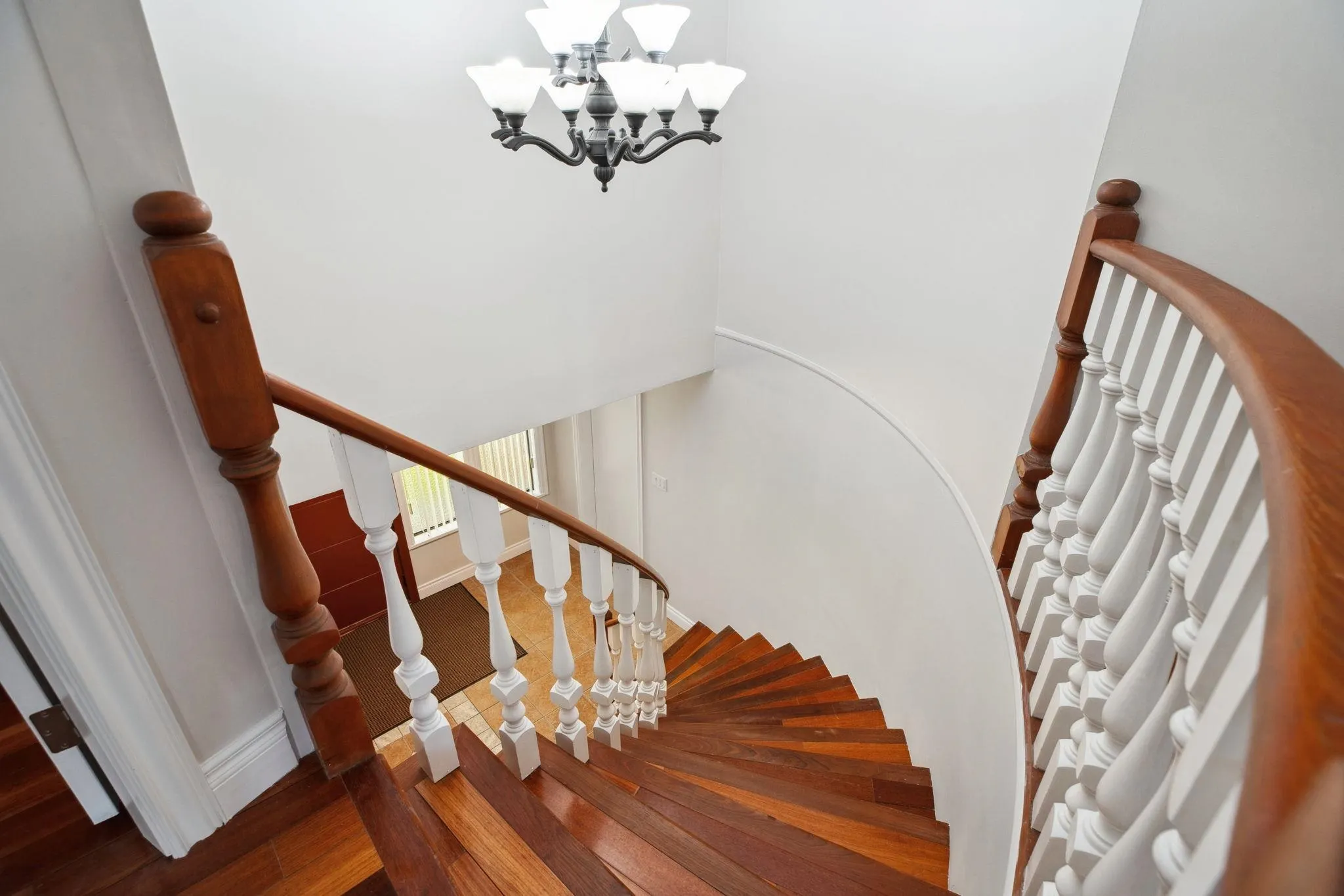 7347 Queenston Court