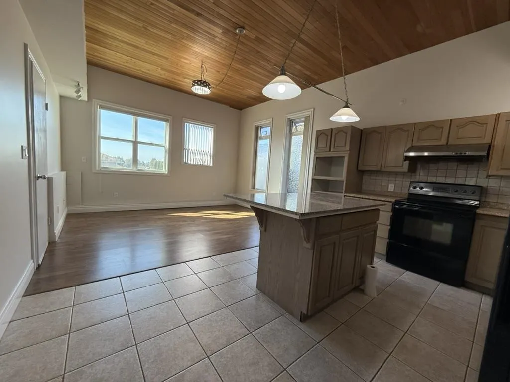7347 Queenston Court