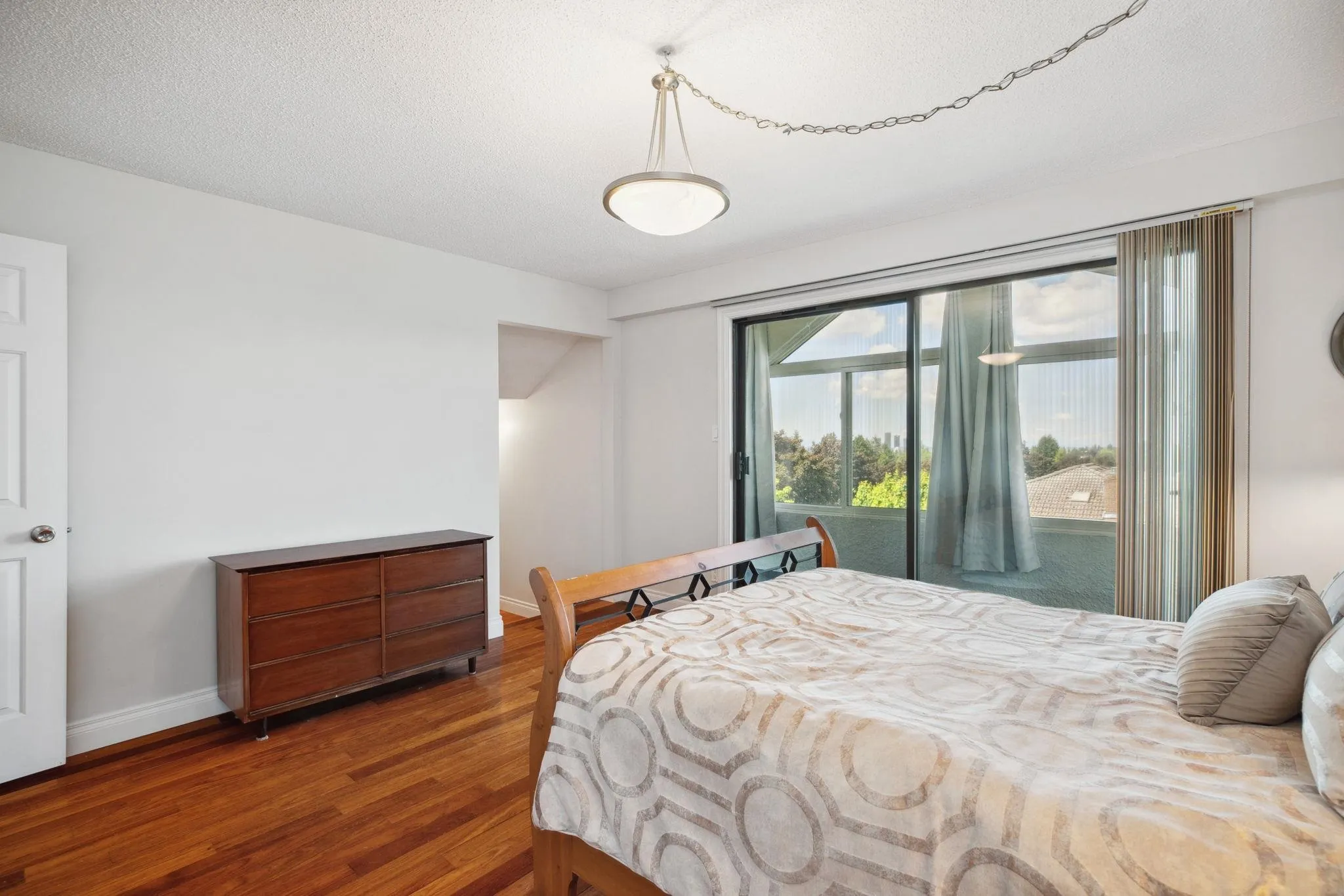7347 Queenston Court