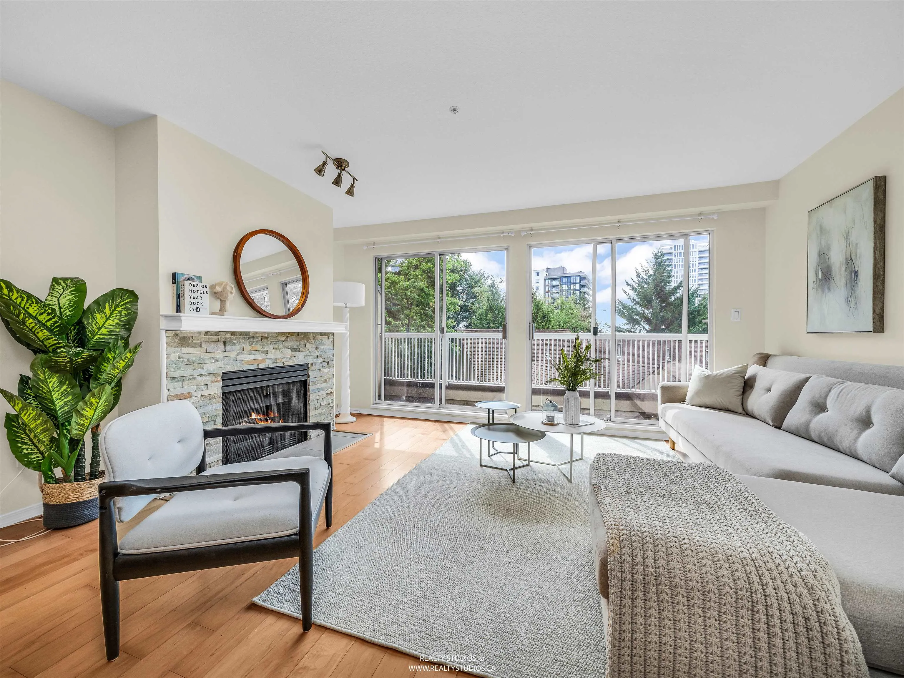 3461 Amberly Place