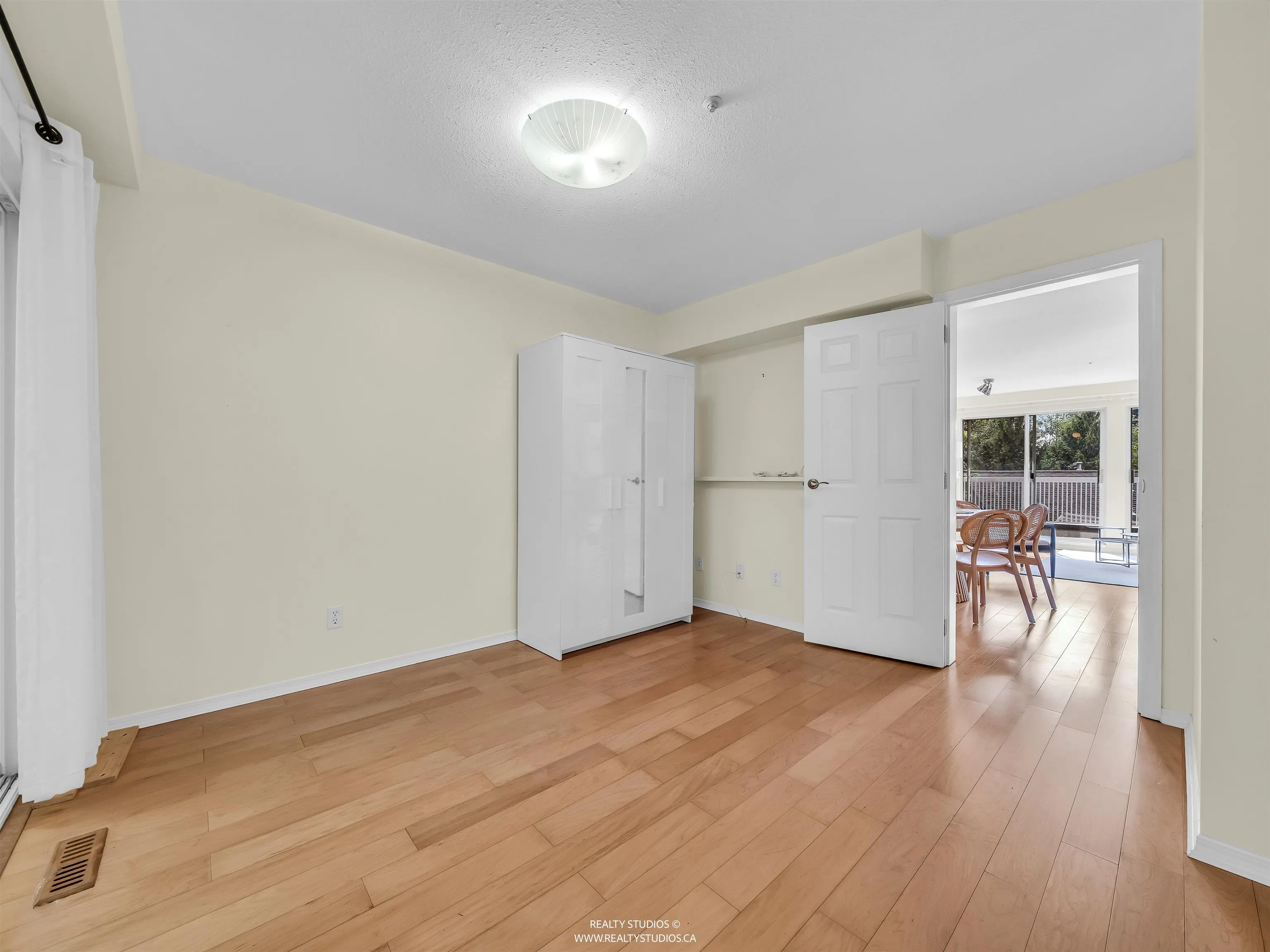 3461 Amberly Place