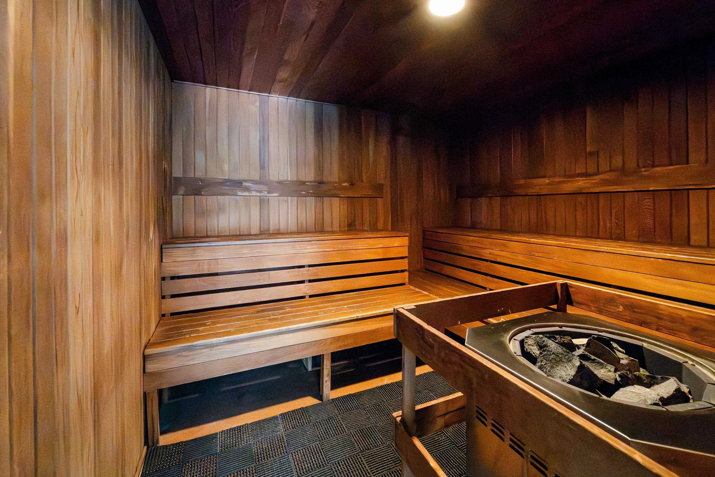 804 518 W 14th Avenue