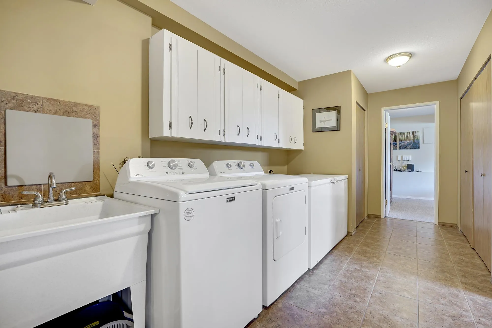 6075 Glengarry Drive