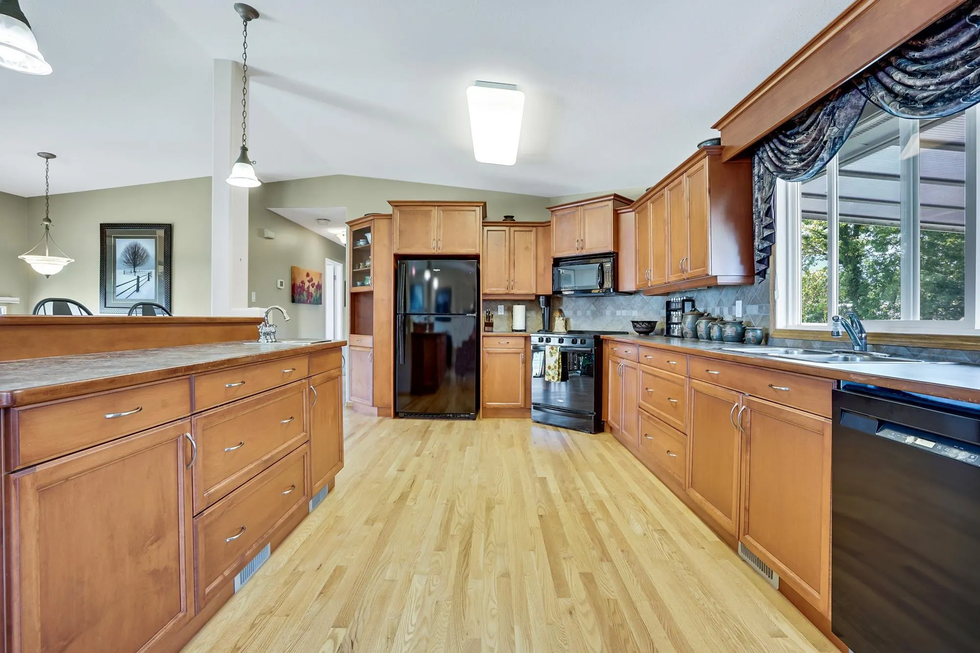 6075 Glengarry Drive