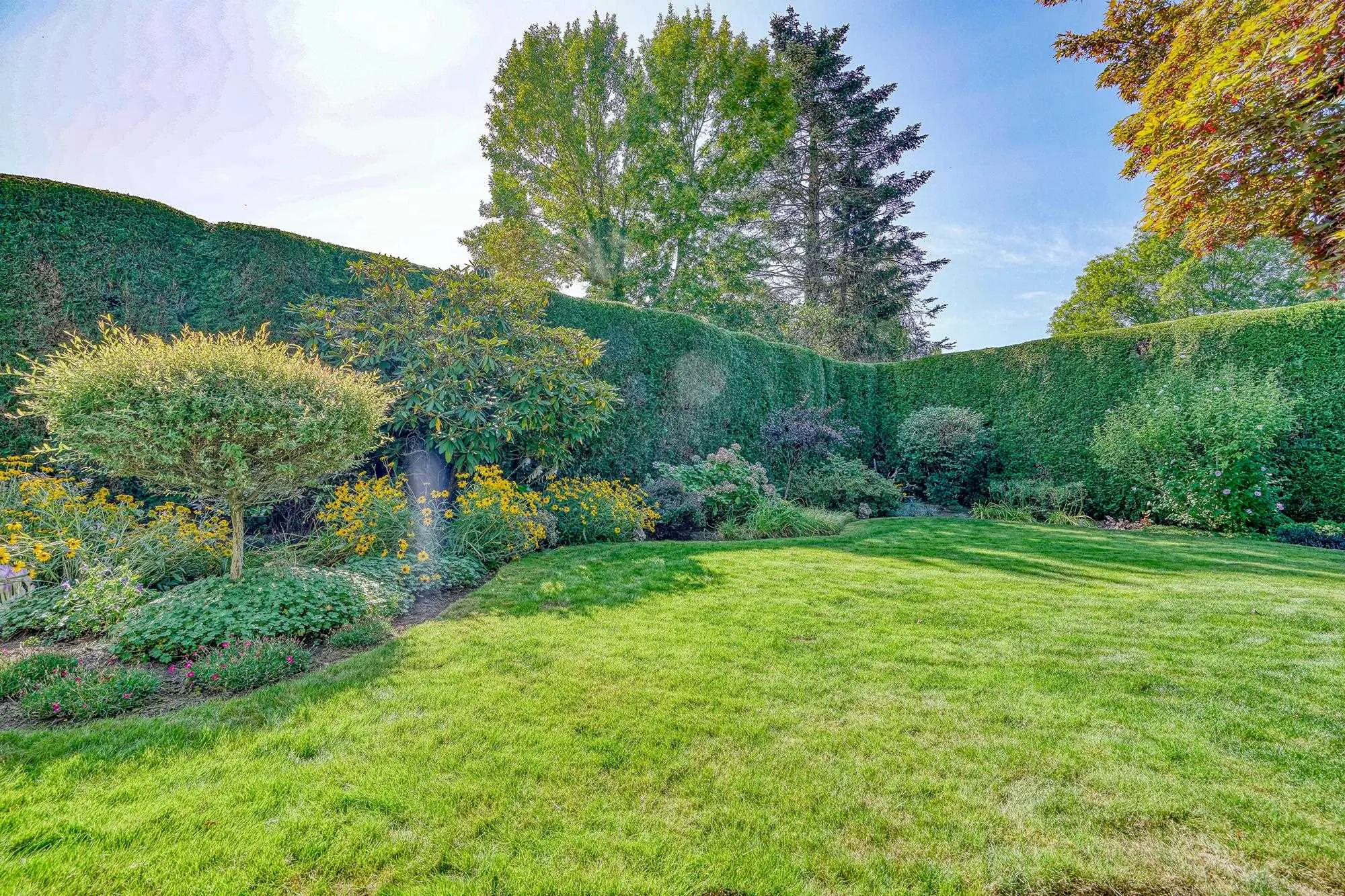 6075 Glengarry Drive