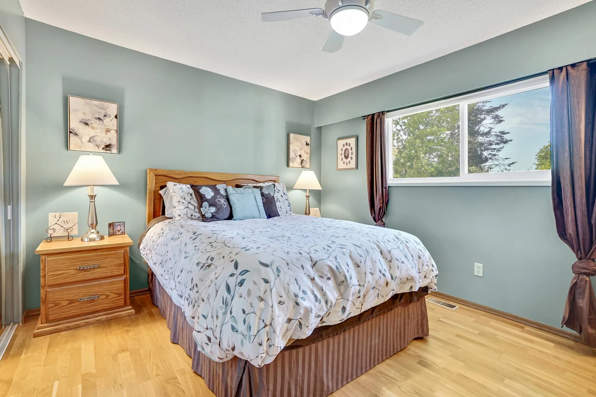 6075 Glengarry Drive