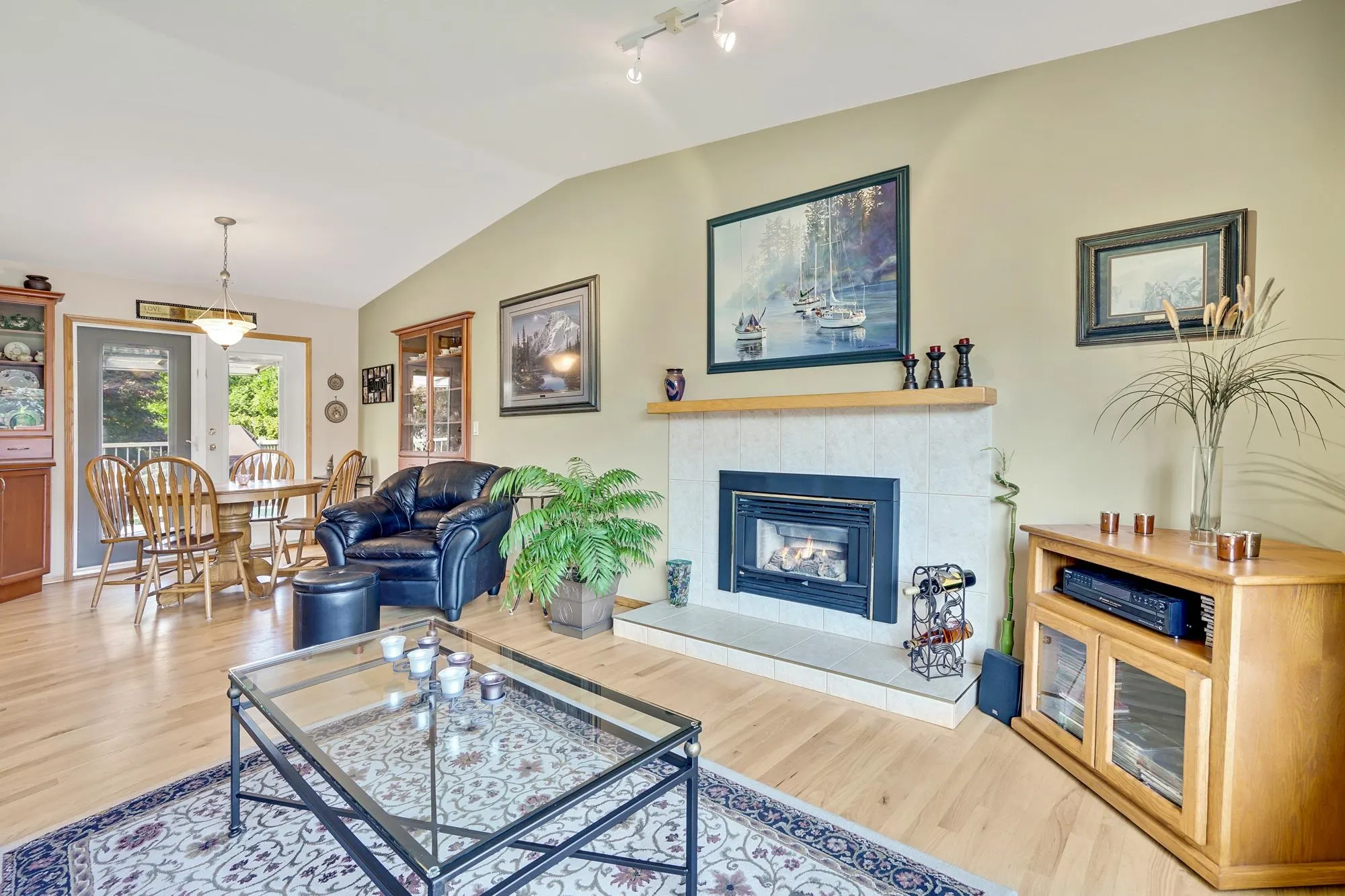 6075 Glengarry Drive