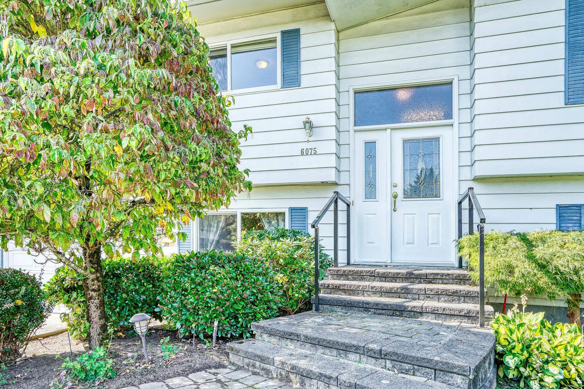 6075 Glengarry Drive