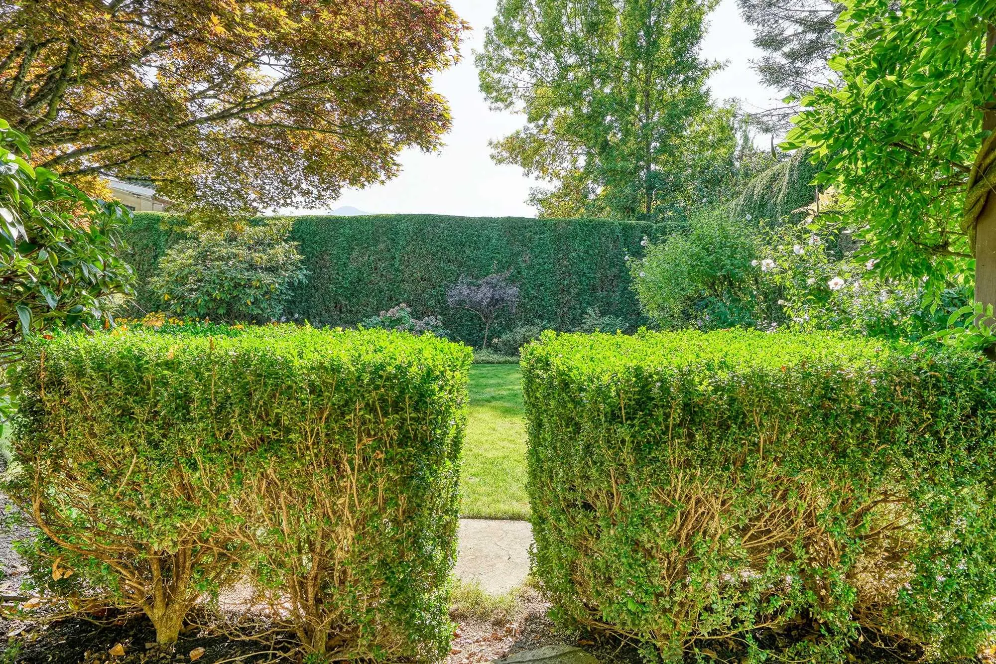 6075 Glengarry Drive