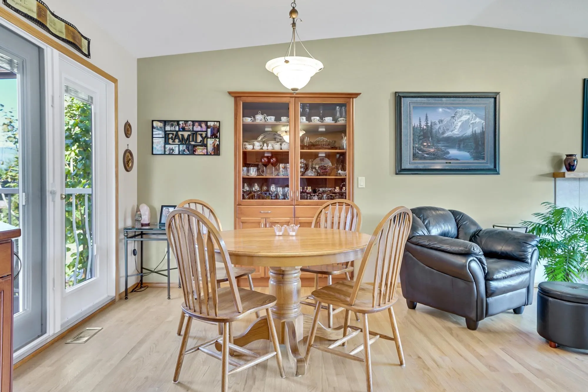 6075 Glengarry Drive