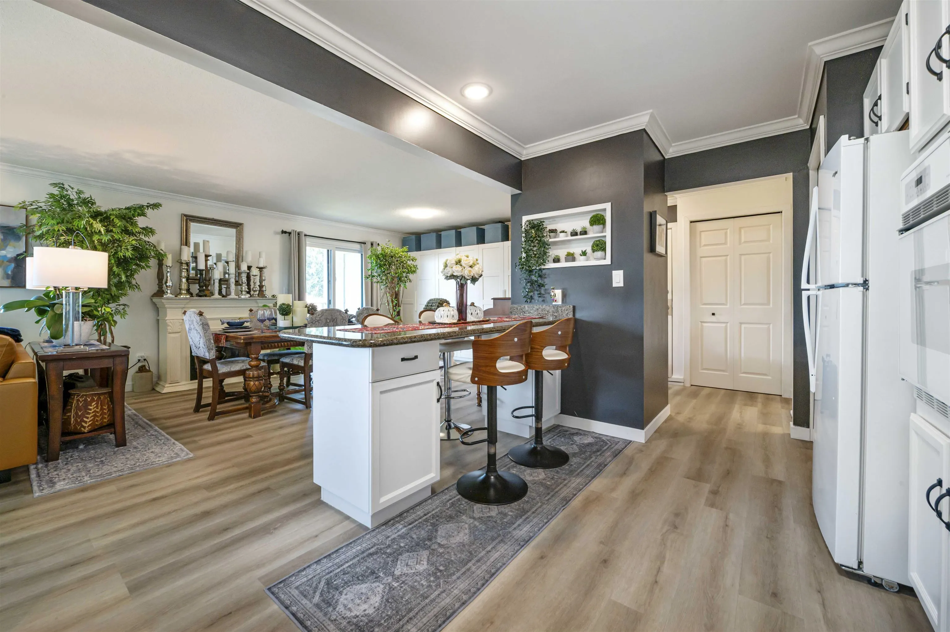 401 1350 Vidal Street