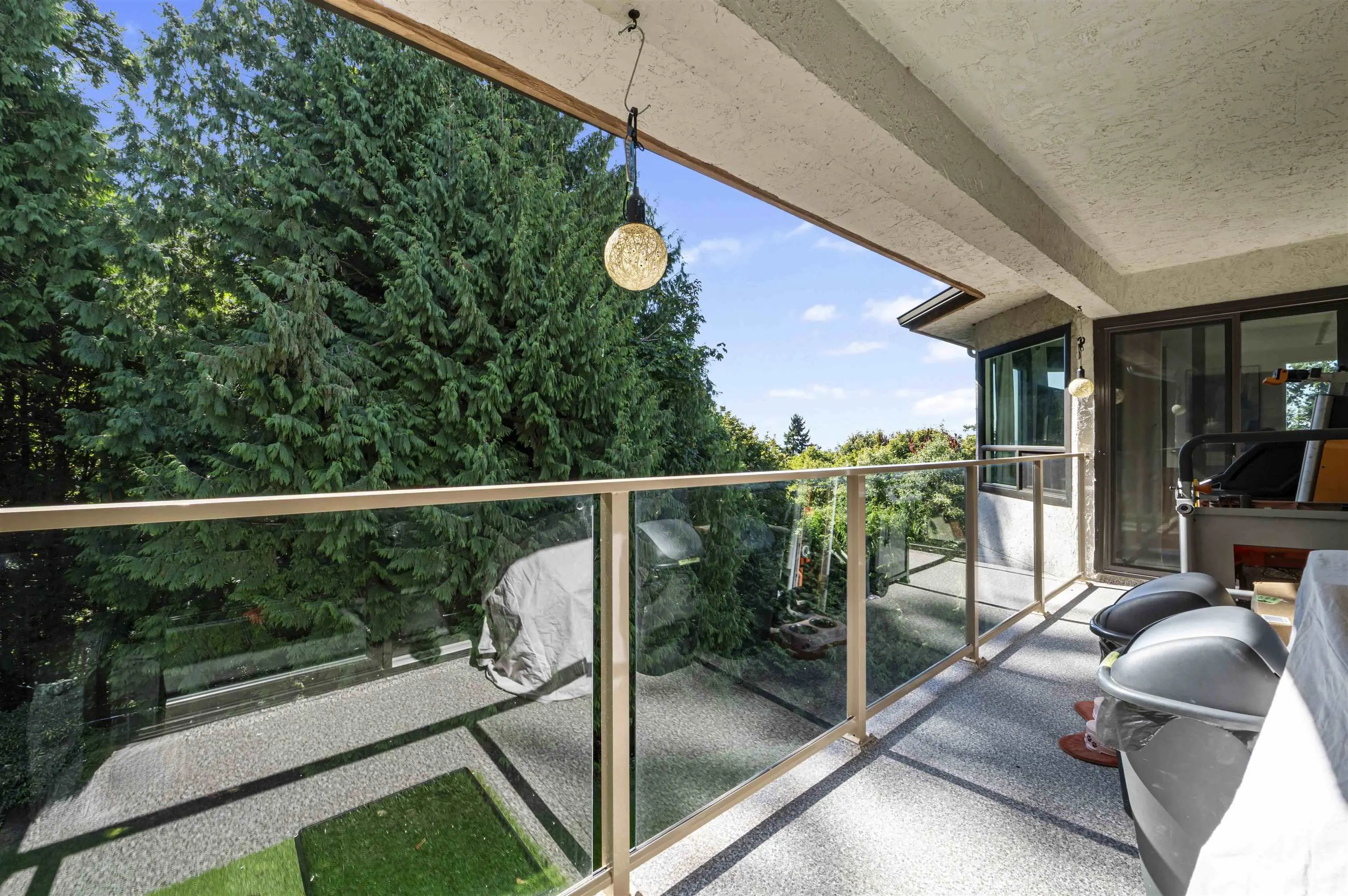 401 1350 Vidal Street