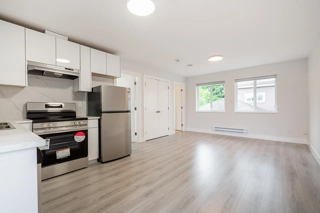 947 Walls Avenue