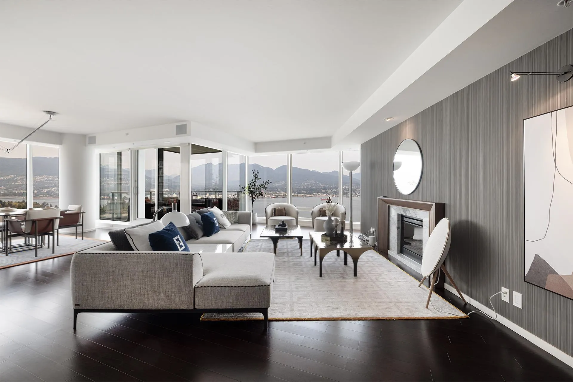 3307 1011 W Cordova Street