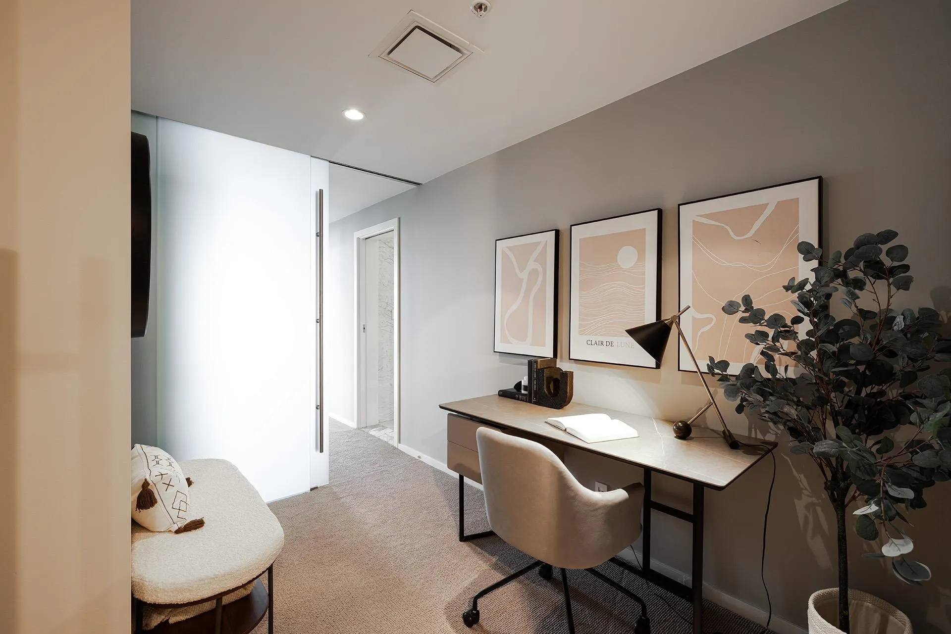3307 1011 W Cordova Street