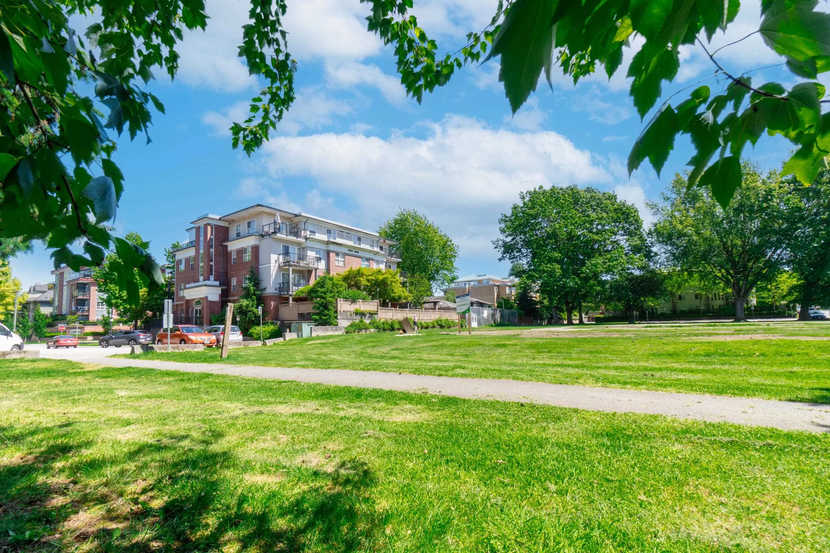 404 2389 Hawthorne Avenue