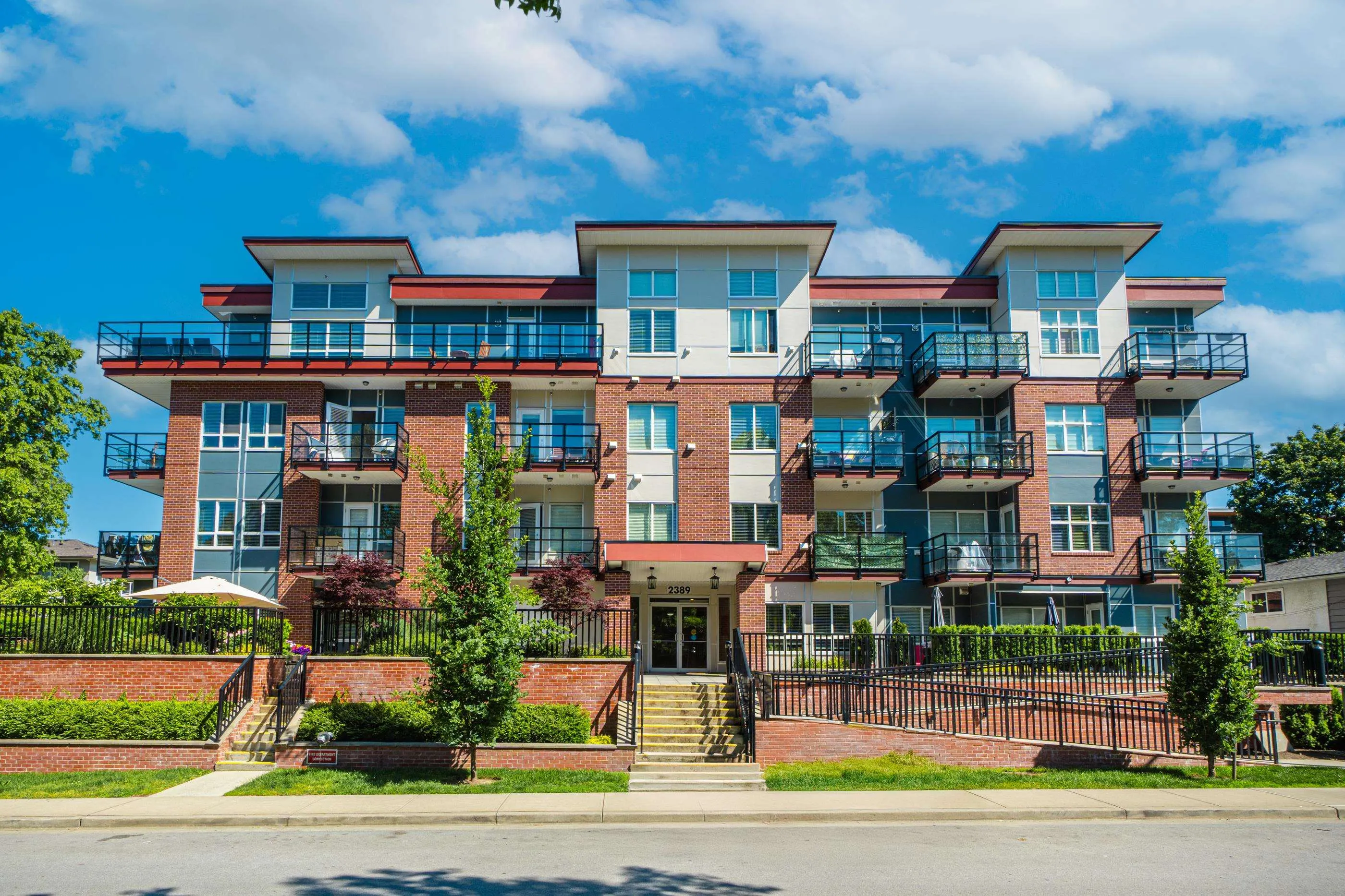 404 2389 Hawthorne Avenue