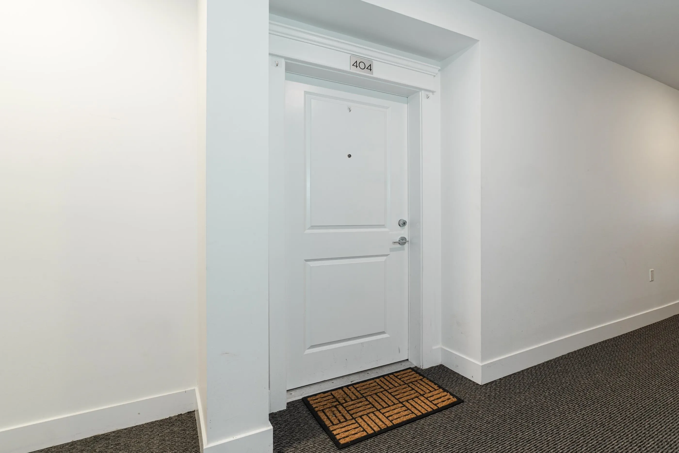 404 2389 Hawthorne Avenue