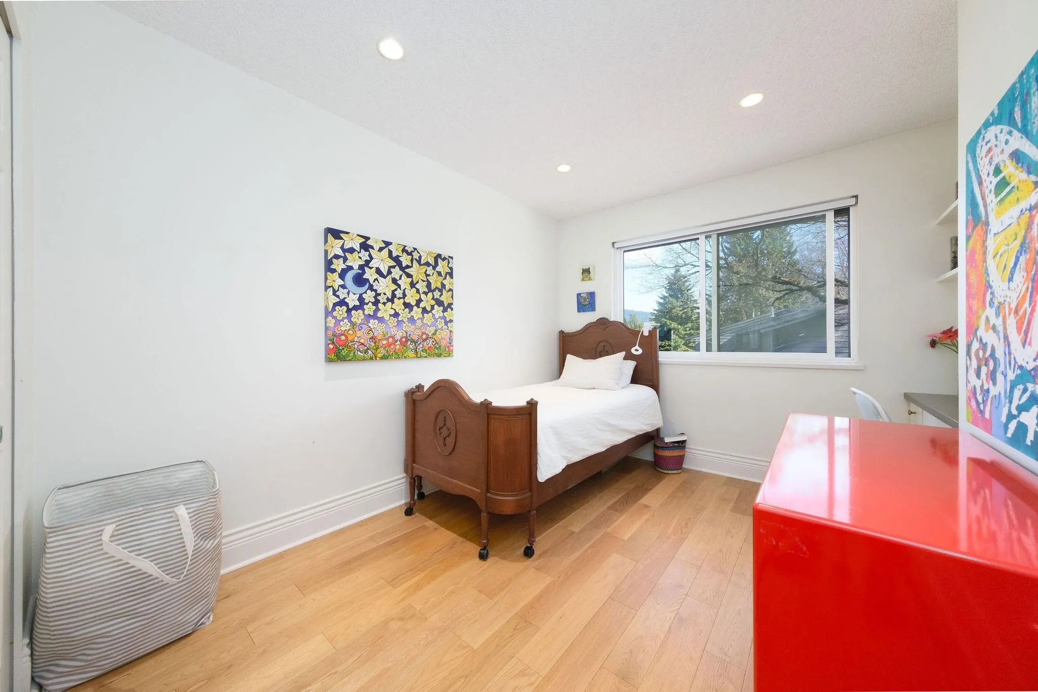 36 1910 Cedar Village Crescent