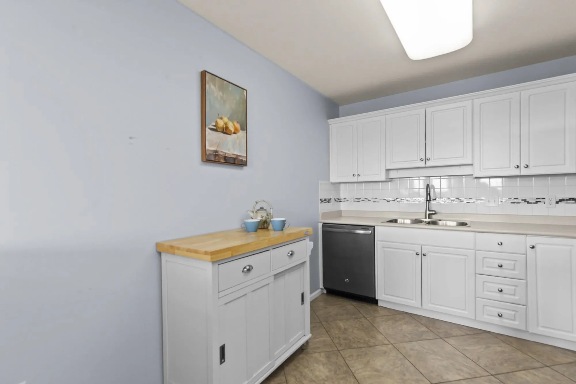 310 33150 4 Avenue