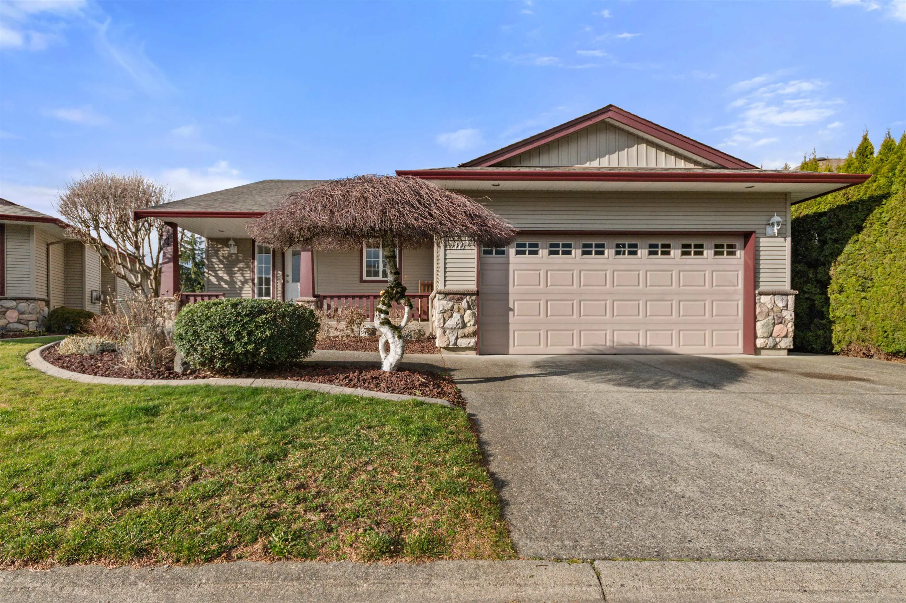 16 7330 Elm Road