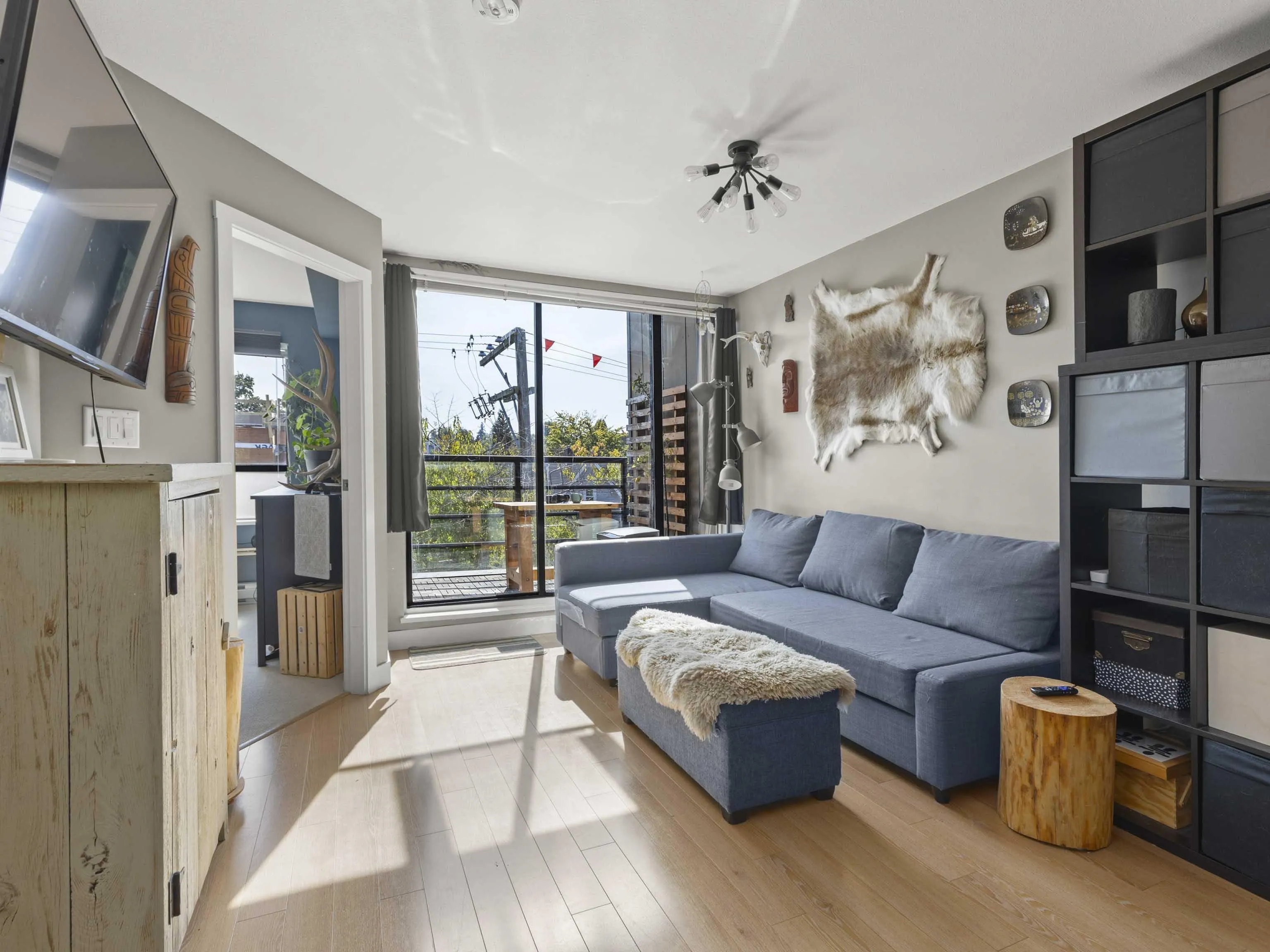 PH20 2150 E Hastings Street