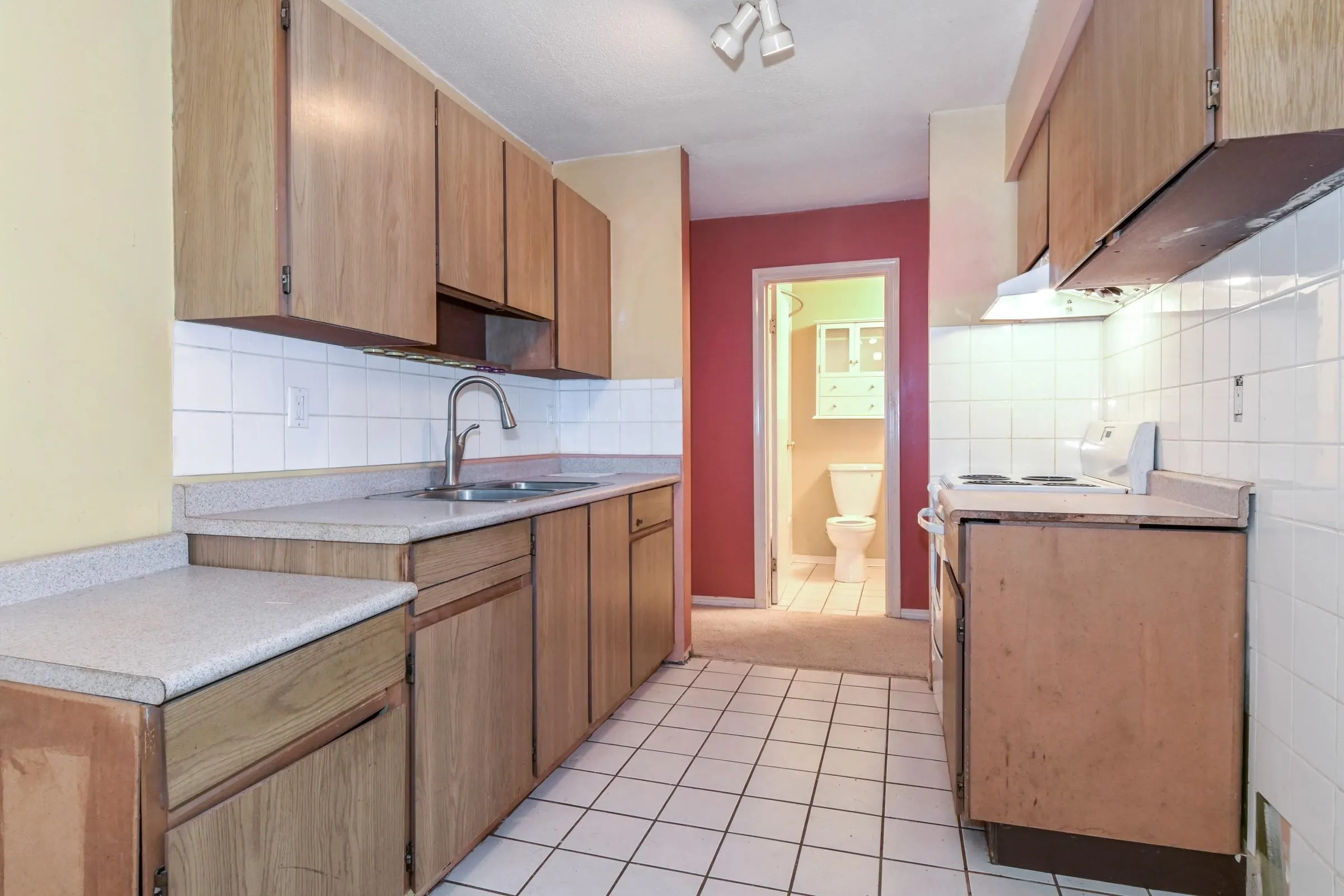 302 1442 Blackwood Street