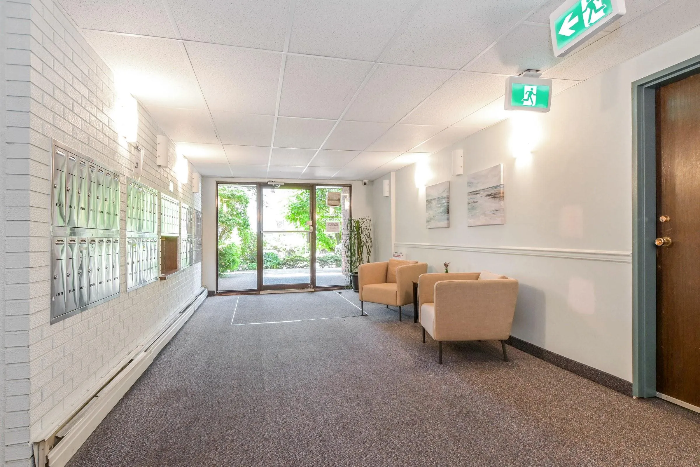 302 1442 Blackwood Street