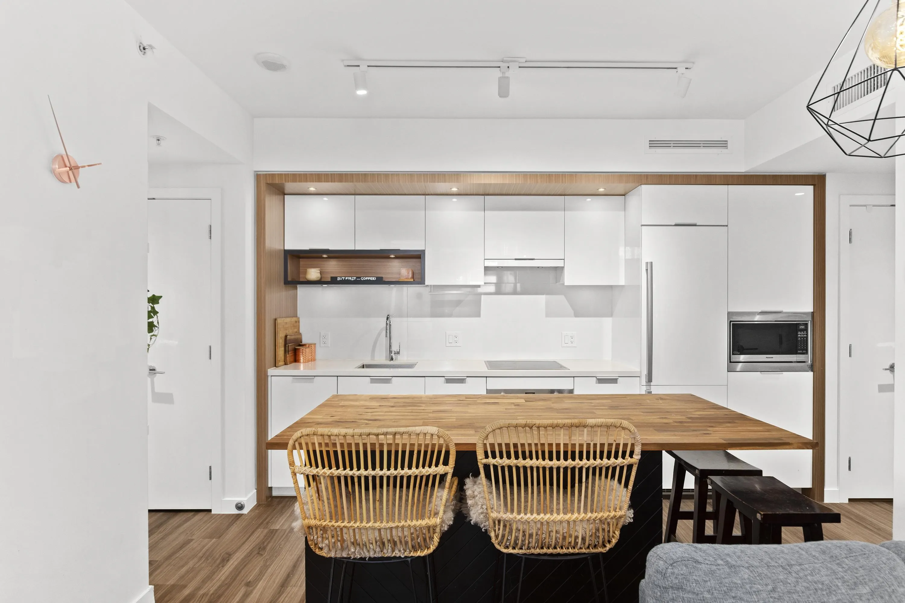 101 1661 Quebec Street