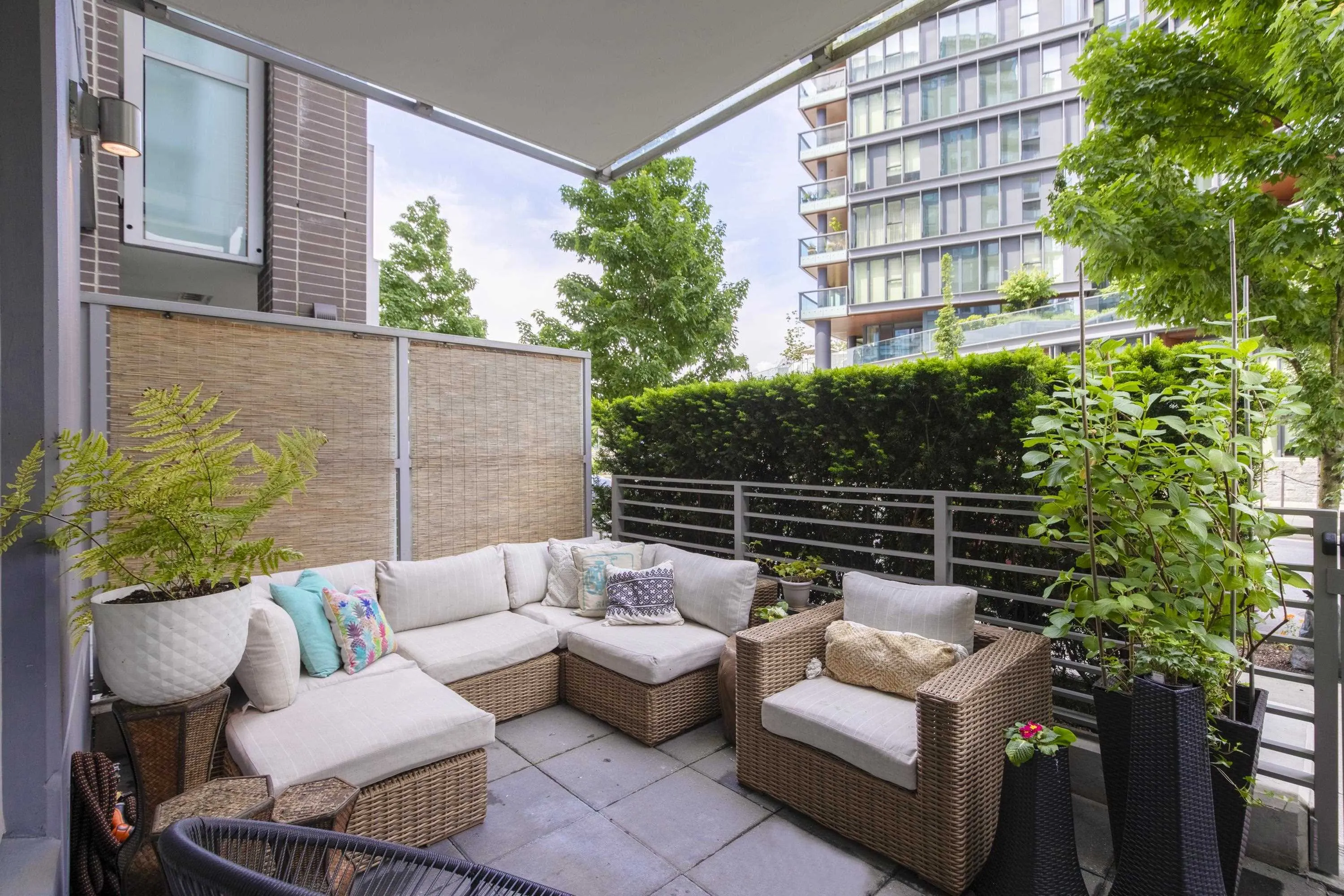 101 1661 Quebec Street