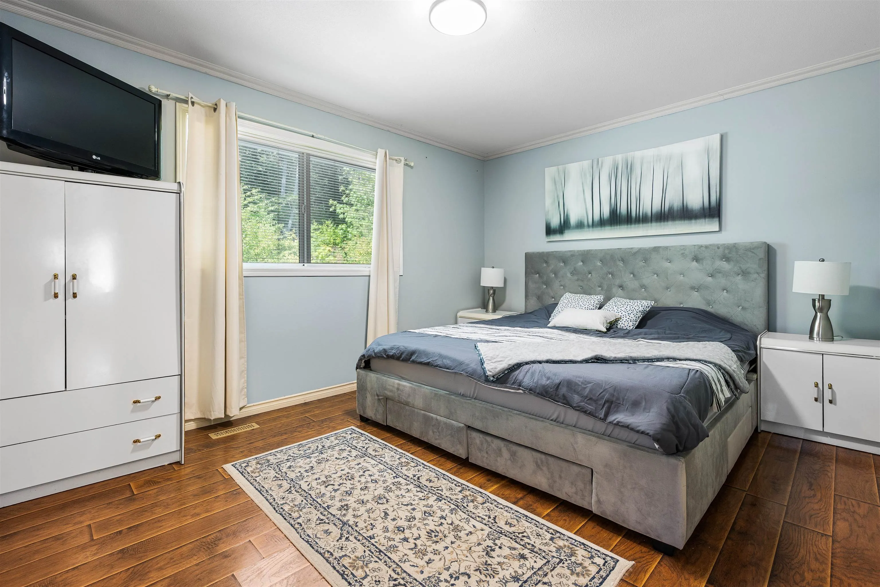 200 Lakeshore Drive