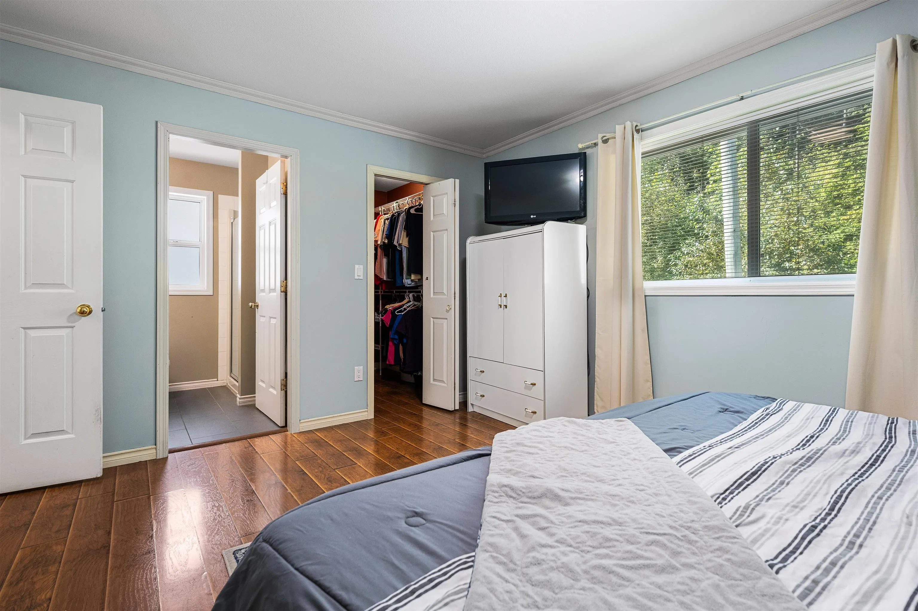 200 Lakeshore Drive