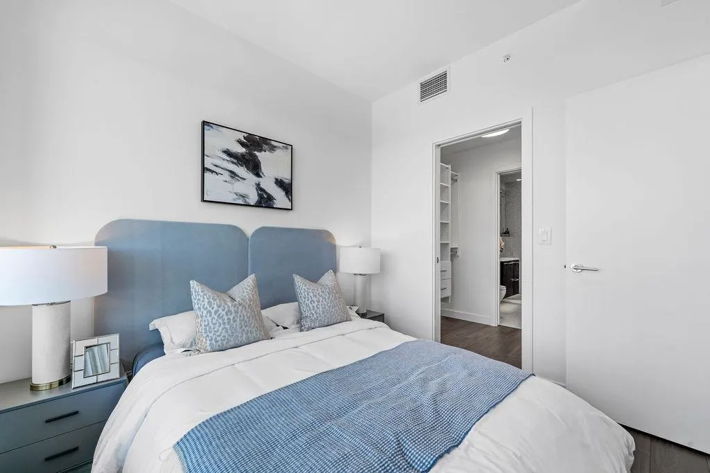 1905 2425 Alpha Avenue