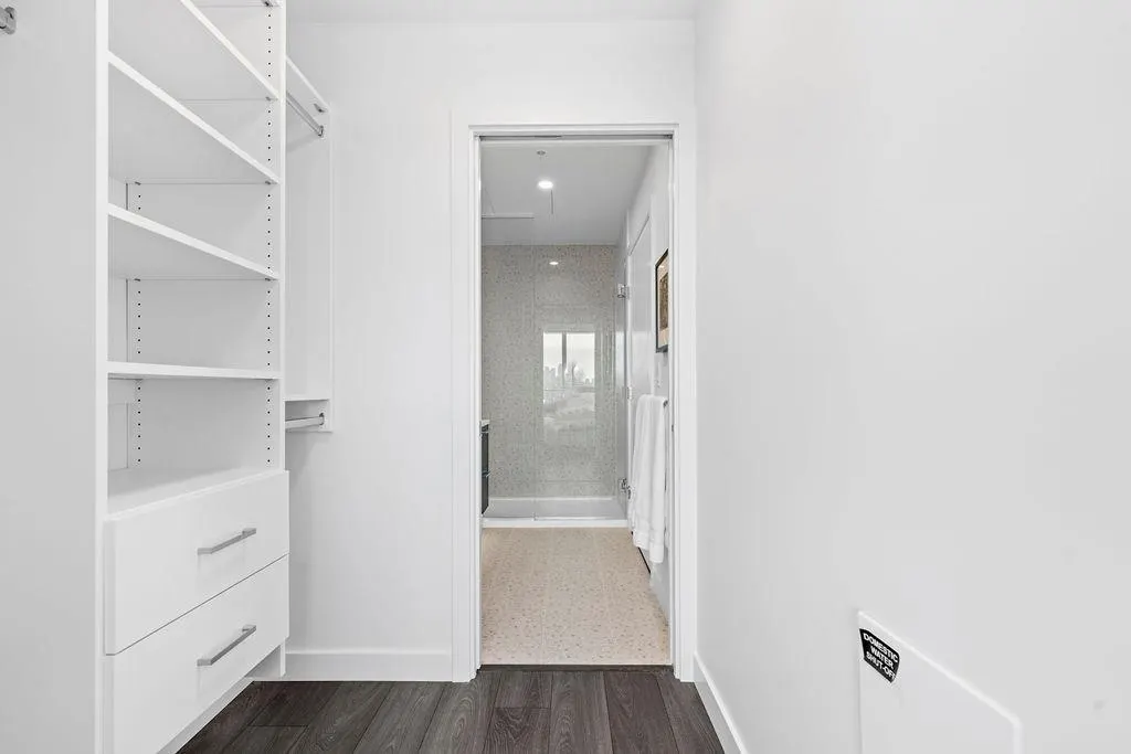 1905 2425 Alpha Avenue