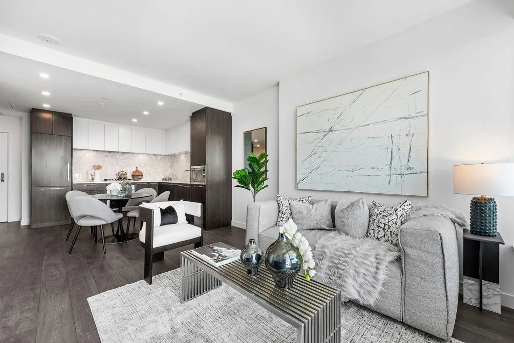 1905 2425 Alpha Avenue