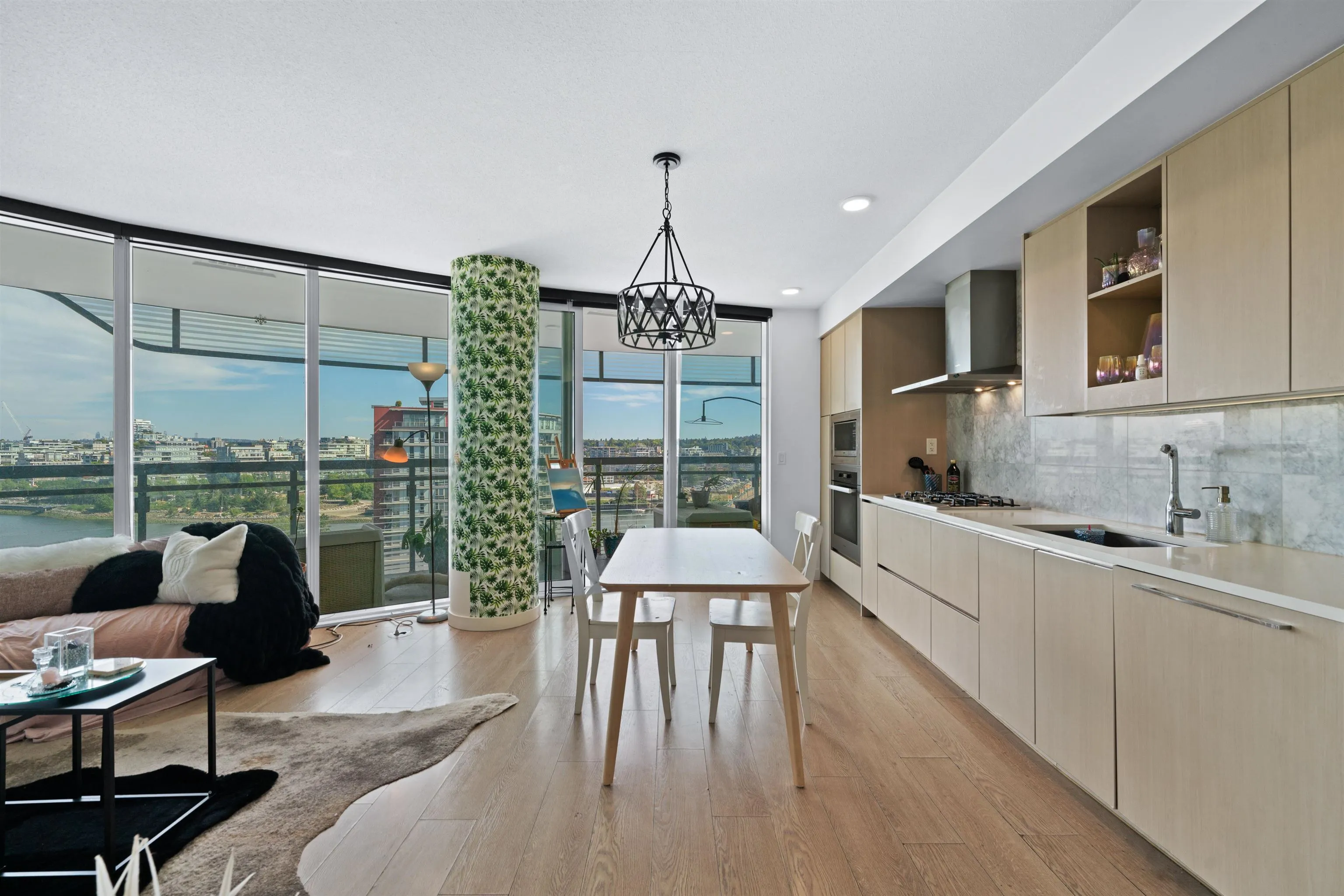 1284 87 Nelson Street