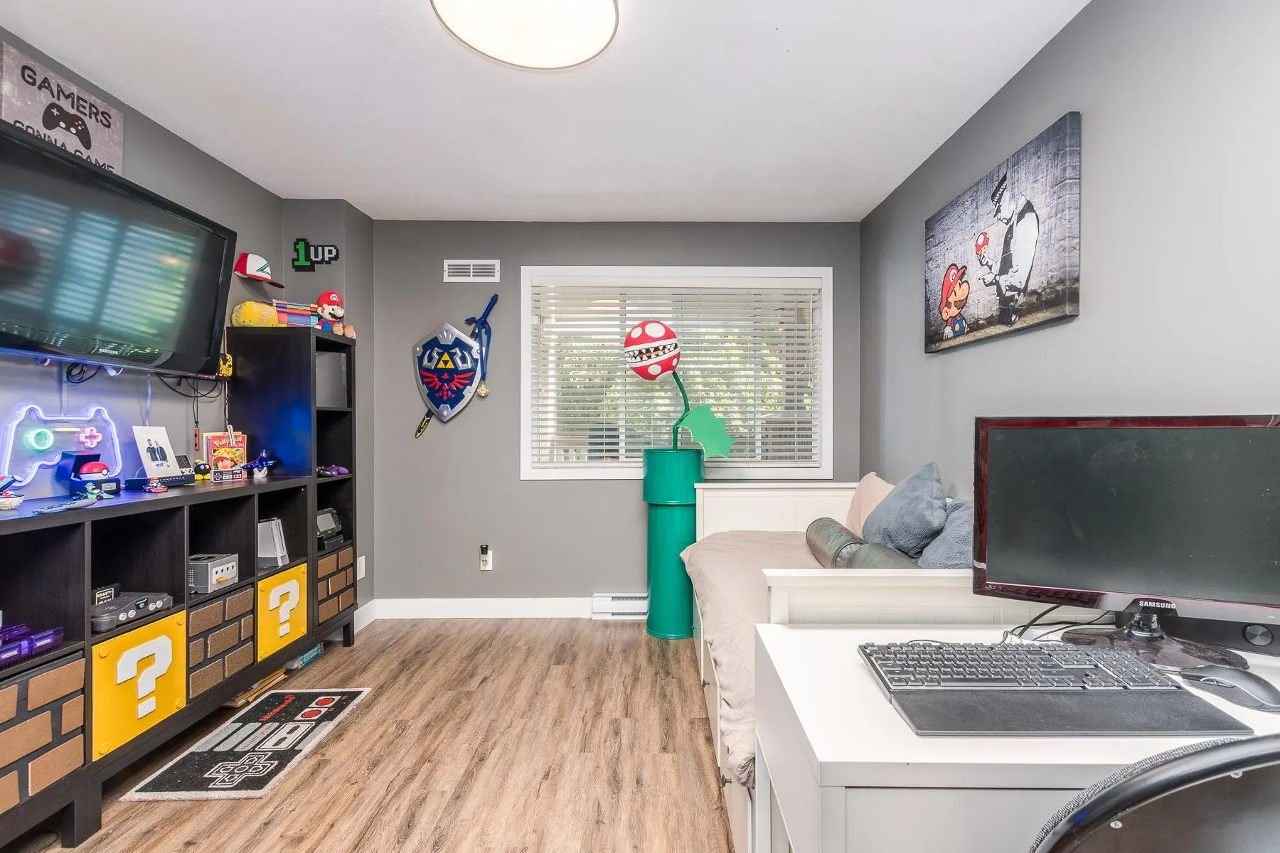 212 22233 River Road