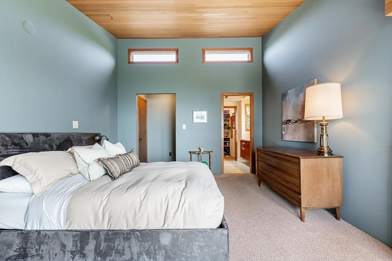 14366 Magdalen Avenue